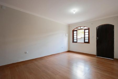 Casa à venda com 500m², 3 quartos e 4 vagas Casa à venda com 500m², 3 quartos e 4 vagasCasa 1 - Sala