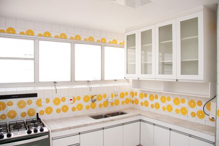 Apartamento à venda com 91m², 2 quartos e 1 vagaCozinha 