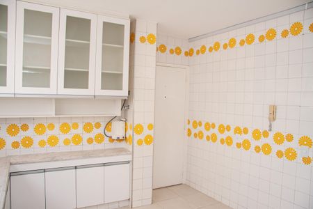 Apartamento à venda com 91m², 2 quartos e 1 vagaCozinha 