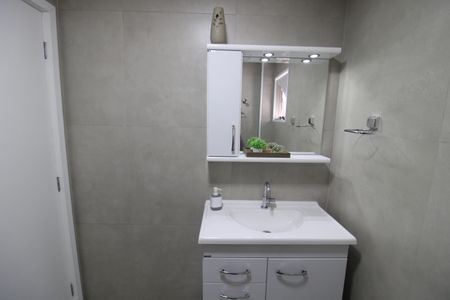 Apartamento à venda com 72m², 2 quartos e sem vagaBanheiro