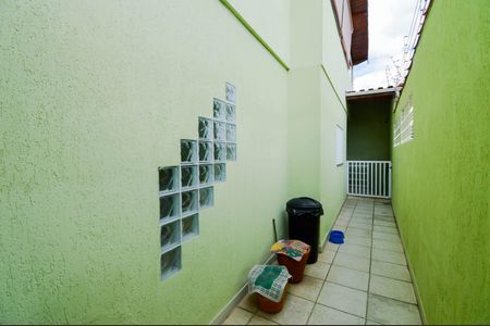 Casa à venda com 180m², 3 quartos e 2 vagasCorredor Lateral