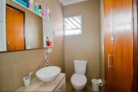 Casa à venda com 180m², 3 quartos e 2 vagasBanheiro da Suíte 3