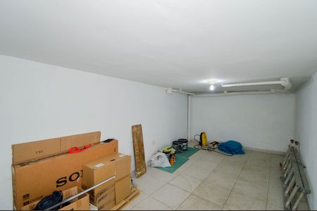 Casa à venda com 180m², 3 quartos e 2 vagasQuarto de Serviço