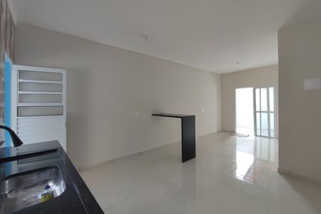 Casa à venda com 122m², 3 quartos e 2 vagas Casa à venda com 122m², 3 quartos e 2 vagasCozinha