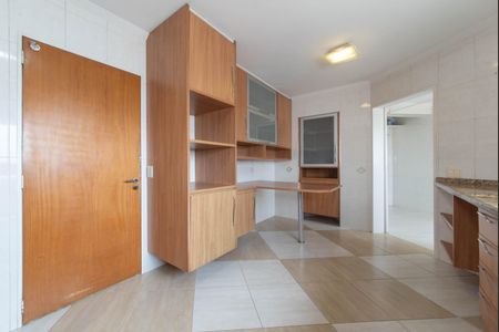 Apartamento à venda com 147m², 3 quartos e 2 vagas Apartamento à venda com 147m², 3 quartos e 2 vagasCozinha