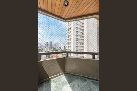 Apartamento à venda com 147m², 3 quartos e 2 vagas Apartamento à venda com 147m², 3 quartos e 2 vagasSacada da Suíte