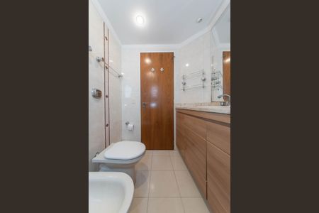 Apartamento à venda com 147m², 3 quartos e 2 vagas Apartamento à venda com 147m², 3 quartos e 2 vagasBanheiro da Suíte