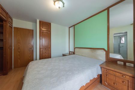 Apartamento à venda com 147m², 3 quartos e 2 vagas Apartamento à venda com 147m², 3 quartos e 2 vagasSuíte
