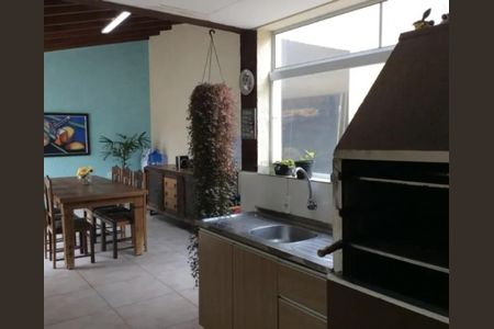 Casa à venda com 118m², 3 quartos e 4 vagas Casa à venda com 118m², 3 quartos e 4 vagasFoto 09