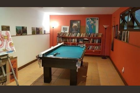 Casa de condomínio à venda com 582m², 4 quartos e 2 vagas