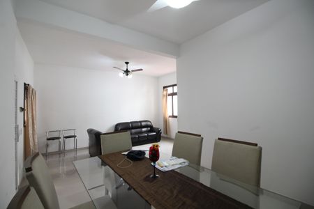 Casa à venda com 260m², 5 quartos e 3 vagasSala