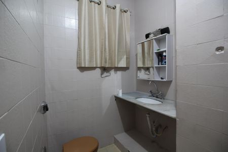 Casa à venda com 260m², 5 quartos e 3 vagasBanheiro Social