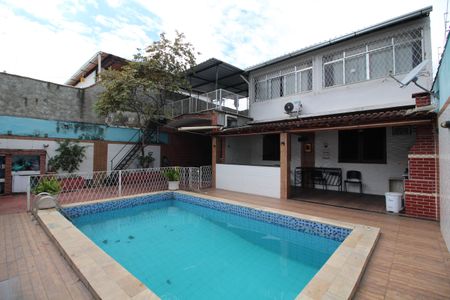 Casa à venda com 260m², 5 quartos e 3 vagasÁrea Externa