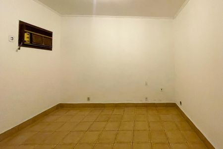 Casa à venda com 360m², 3 quartos e 3 vagas Casa à venda com 360m², 3 quartos e 3 vagasQuarto 1