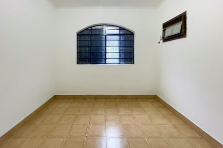 Casa à venda com 360m², 3 quartos e 3 vagas Casa à venda com 360m², 3 quartos e 3 vagasQuarto 3