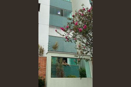 Apartamento à venda com 108m², 3 quartos e 2 vagasFachada