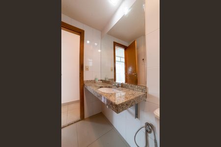 Apartamento à venda com 108m², 3 quartos e 2 vagasBanheiro Social