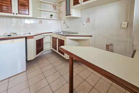 Apartamento para alugar com 165m², 3 quartos e 3 vagas Apartamento para alugar com 165m², 3 quartos e 3 vagasCozinha