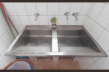 Casa à venda com 268m², 5 quartos e 3 vagas Casa à venda com 268m², 5 quartos e 3 vagasDetalhe - Área de Serviço