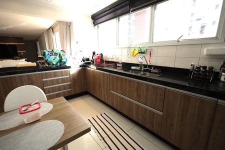 Apartamento à venda com 127m², 3 quartos e 3 vagasCozinha