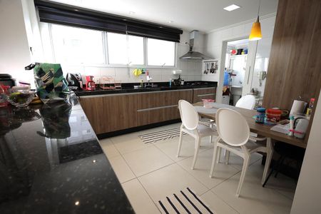Apartamento à venda com 127m², 3 quartos e 3 vagasCozinha