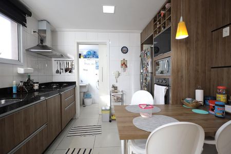 Apartamento à venda com 127m², 3 quartos e 3 vagasCozinha