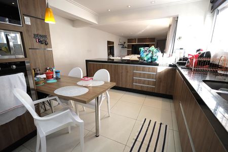 Apartamento à venda com 127m², 3 quartos e 3 vagasCozinha