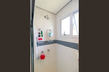 Casa de condomínio à venda com 447m², 4 quartos e 5 vagas Casa de condomínio à venda com 447m², 4 quartos e 5 vagasSuíte 3 - Banheiro