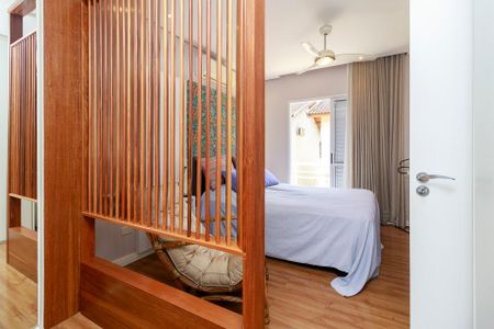 Casa de condomínio à venda com 447m², 4 quartos e 5 vagas Casa de condomínio à venda com 447m², 4 quartos e 5 vagasSuíte Principal