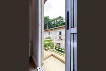 Casa de condomínio à venda com 447m², 4 quartos e 5 vagas Casa de condomínio à venda com 447m², 4 quartos e 5 vagasSuíte Principal - Varanda