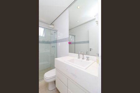 Casa de condomínio à venda com 447m², 4 quartos e 5 vagas Casa de condomínio à venda com 447m², 4 quartos e 5 vagasSuíte 2 - Banheiro