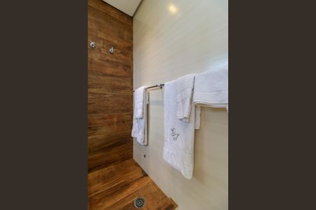 Casa de condomínio à venda com 447m², 4 quartos e 5 vagas Casa de condomínio à venda com 447m², 4 quartos e 5 vagasSuíte Principal - Banheiro