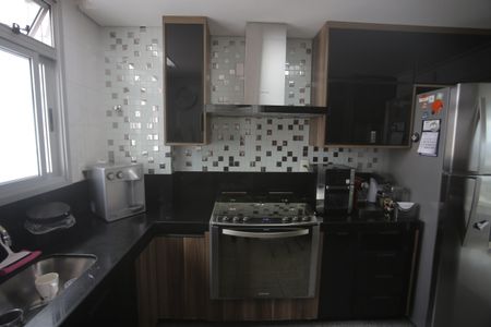 Apartamento à venda com 300m², 4 quartos e 4 vagasCozinha