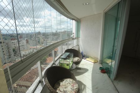 Apartamento à venda com 300m², 4 quartos e 4 vagasSala
