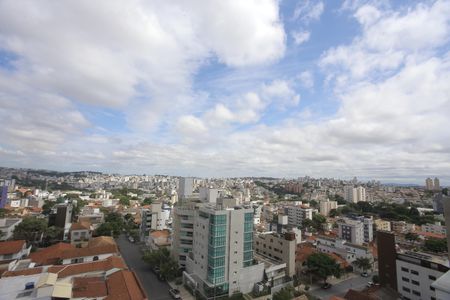 Apartamento à venda com 300m², 4 quartos e 4 vagasCobertura