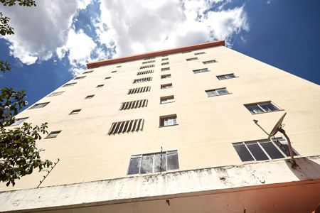 Apartamento à venda com 69m², 2 quartos e sem vaga Apartamento à venda com 69m², 2 quartos e sem vagaFachada