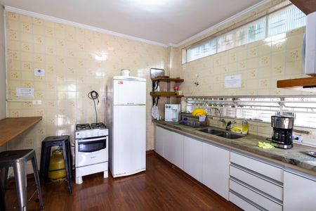 Casa à venda com 350m², 3 quartos e 4 vagas Casa à venda com 350m², 3 quartos e 4 vagasCozinha