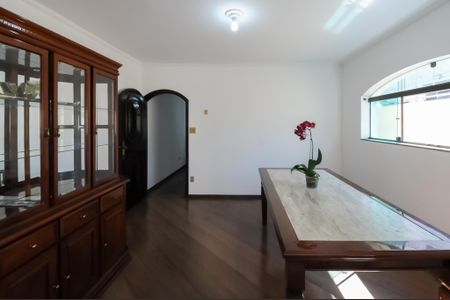 Casa à venda com 183m², 3 quartos e 2 vagasCopa