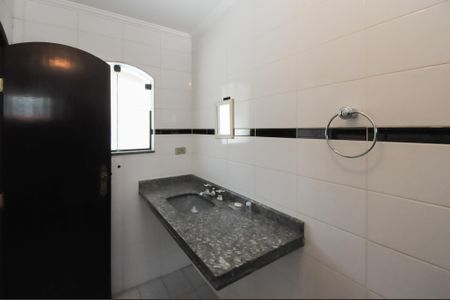 Casa à venda com 183m², 3 quartos e 2 vagasBanheiro da Suíte