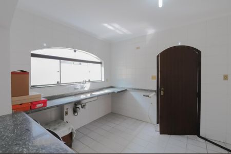 Casa à venda com 183m², 3 quartos e 2 vagasCozinha