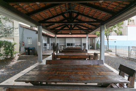 Apartamento à venda com 60m², 2 quartos e sem vagaÁrea comum - Churrasqueira