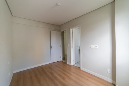 Apartamento à venda com 78m², 3 quartos e 2 vagas Apartamento à venda com 78m², 3 quartos e 2 vagasSuíte
