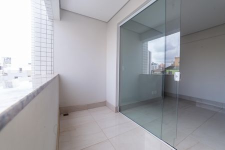 Apartamento à venda com 78m², 3 quartos e 2 vagas Apartamento à venda com 78m², 3 quartos e 2 vagasVaranda da Sala