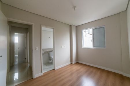Apartamento à venda com 78m², 3 quartos e 2 vagas Apartamento à venda com 78m², 3 quartos e 2 vagasSuíte