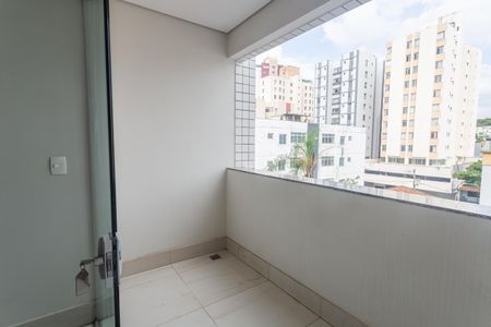 Apartamento à venda com 78m², 3 quartos e 2 vagas Apartamento à venda com 78m², 3 quartos e 2 vagasVaranda da Sala