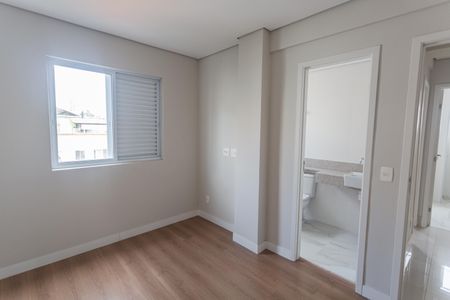 Apartamento à venda com 78m², 3 quartos e 2 vagas Apartamento à venda com 78m², 3 quartos e 2 vagasSuíte