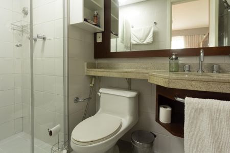 Apartamento à venda com 27m², 1 quarto e 1 vaga Apartamento à venda com 27m², 1 quarto e 1 vagaBanheiro