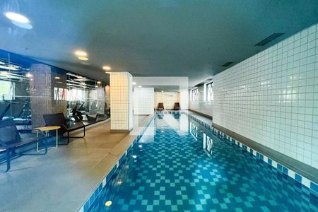 Apartamento à venda com 27m², 1 quarto e 1 vaga Apartamento à venda com 27m², 1 quarto e 1 vagaÁrea comum - Piscina