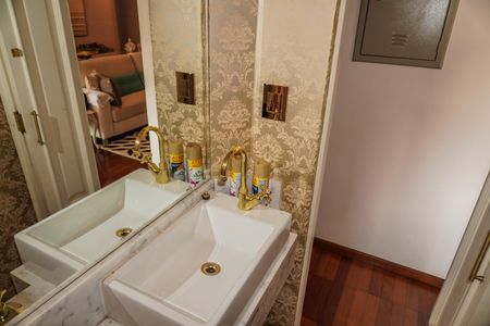 Apartamento à venda com 120m², 3 quartos e 1 vaga Apartamento à venda com 120m², 3 quartos e 1 vagaLavabo