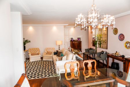 Apartamento à venda com 120m², 3 quartos e 1 vaga Apartamento à venda com 120m², 3 quartos e 1 vagaSala